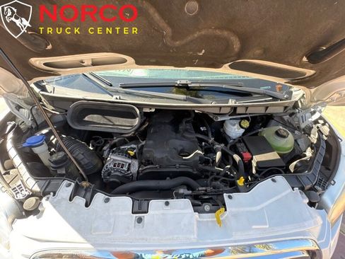 Used 2017 Ford Transit 350 XLT image 26