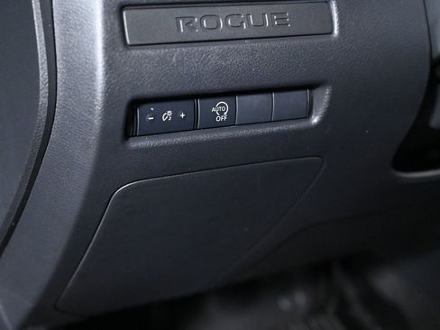 Certified 2025 Nissan Rogue S image 22