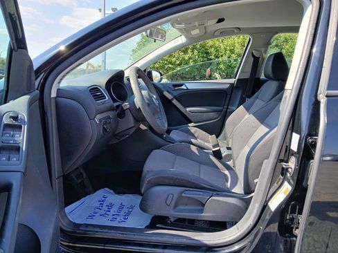 Used 2010 Volkswagen Golf 4-Door image 13