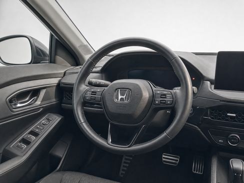 Used 2023 Honda Accord Sport image 9