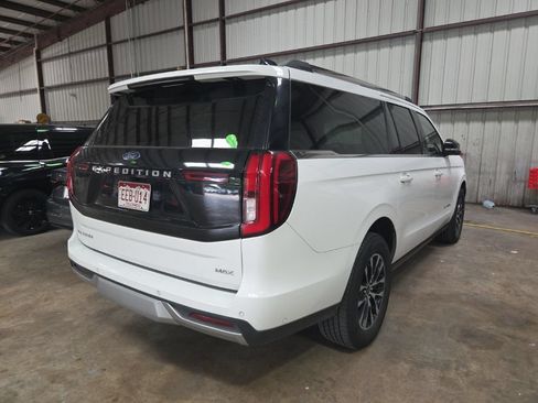 Used 2025 Ford Expedition Max Platinum AWD/4WD image 9