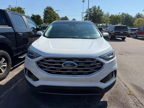 Used 2021 Ford Edge Titanium AWD/4WD image 2