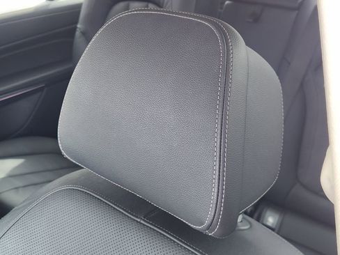 Used 2019 BMW X7 xDrive40i w/ Cold Weather Package image 26