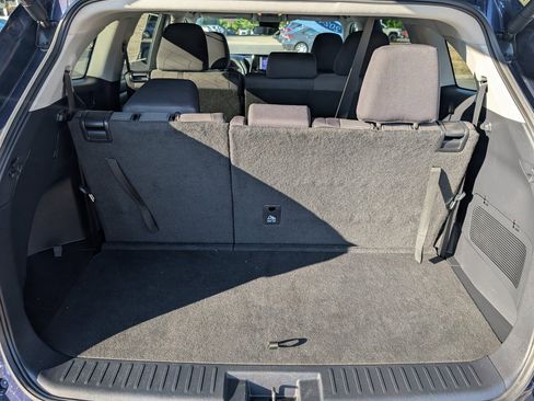 Used 2024 Toyota Highlander LE image 13