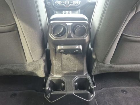 Used 2019 Jeep Wrangler Unlimited Sport S AWD/4WD image 16