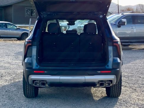 New 2026 Chevrolet Traverse Z71 w/ Driver Confidence Package image 14