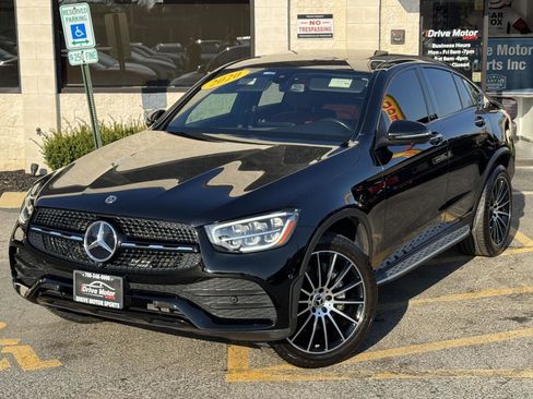 Used 2020 Mercedes-Benz GLC 300 4MATIC Coupe image 3