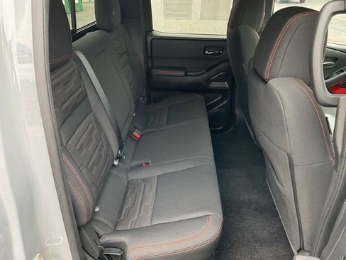 Used 2023 Nissan Frontier PRO-4X w/ Pro Convenience Package image 19