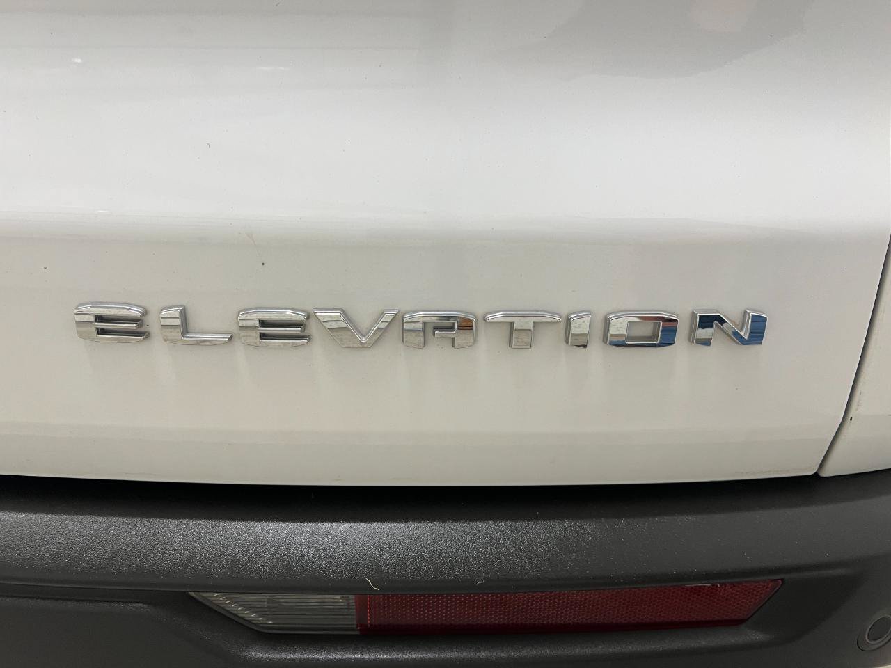 Used 2026 GMC Acadia Elevation w/ Elevation Premium Package AWD/4WD image 23