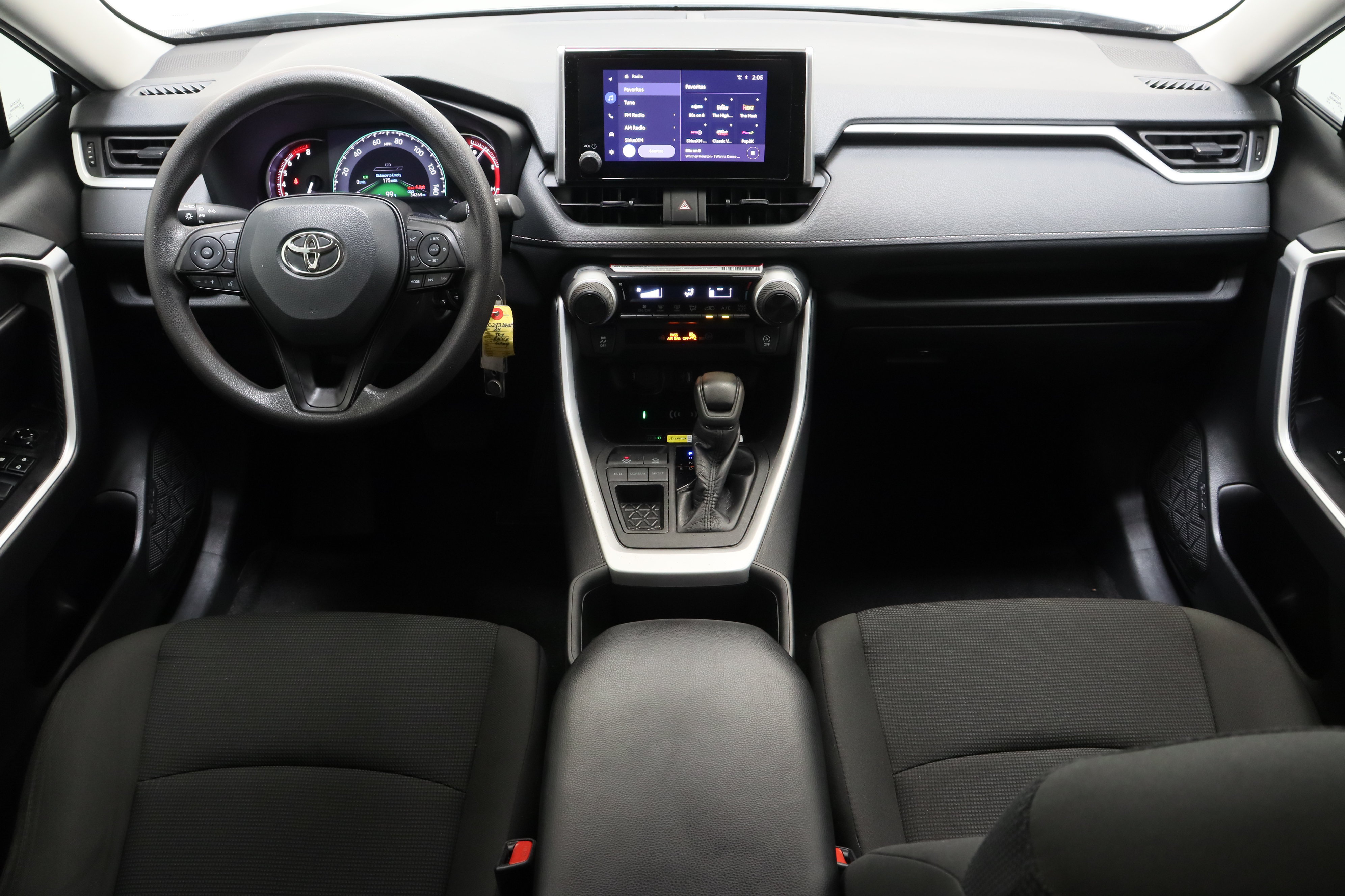 Used 2024 Toyota RAV4 LE FWD image 26