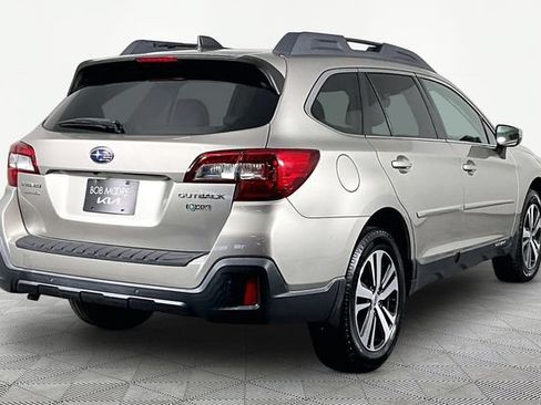 Used 2018 Subaru Outback 2.5i Limited AWD/4WD image 6