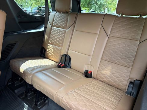 Used 2021 Cadillac Escalade Sport w/ Driver Assist Tech Package AWD/4WD image 32