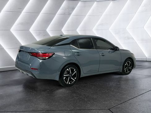 Used 2025 Nissan Sentra SV w/ All-Weather Package image 4