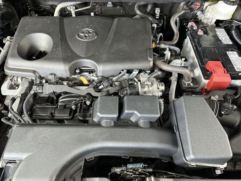 Used 2025 Toyota RAV4 XLE image 27