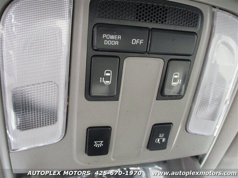 Used 2016 Kia Sedona LX w/ LX Essentials Premium Package FWD image 29