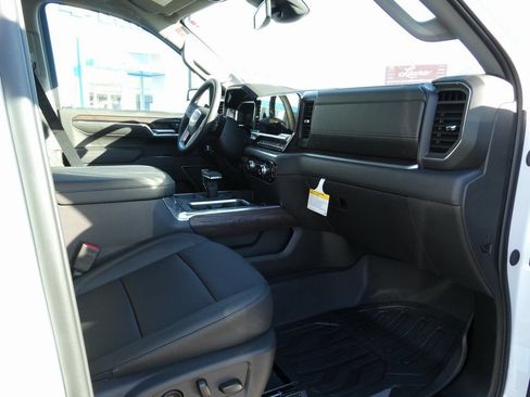 New 2026 GMC Sierra 1500 SLT w/ SLT Premium Package AWD/4WD image 18
