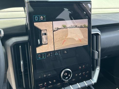 New 2026 GMC Acadia AT4 w/ Luxury Package AWD/4WD image 15