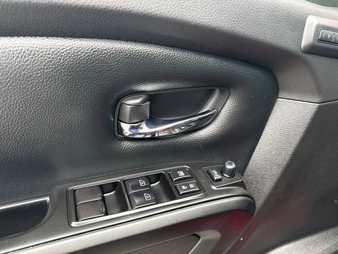Used 2023 Nissan Titan PRO-4X w/ Pro-4x Convenience Package AWD/4WD image 30