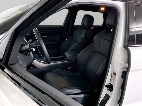 Used 2018 Land Rover Range Rover Evoque HSE AWD/4WD image 9
