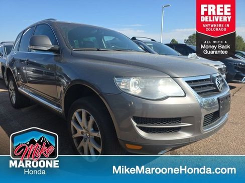 Used 2010 Volkswagen Touareg TDI AWD/4WD image 1