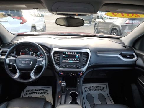 Used 2019 GMC Acadia SLT image 17