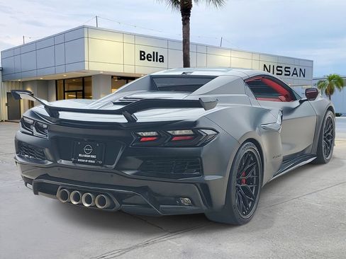 Used 2024 Chevrolet Corvette Z06 RWD image 7