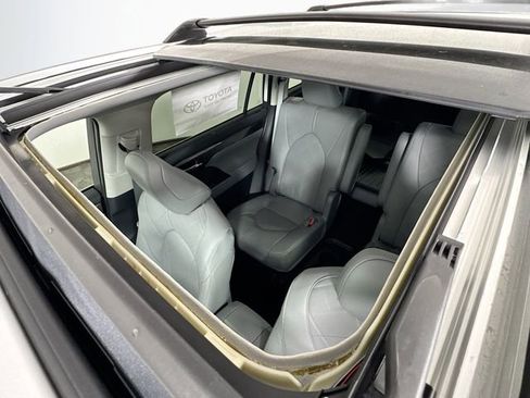 New 2026 Toyota Highlander Platinum image 12