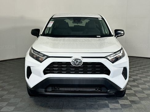 Used 2023 Toyota RAV4 LE FWD image 8