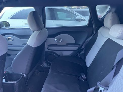 Used 2015 Kia Soul FWD image 7