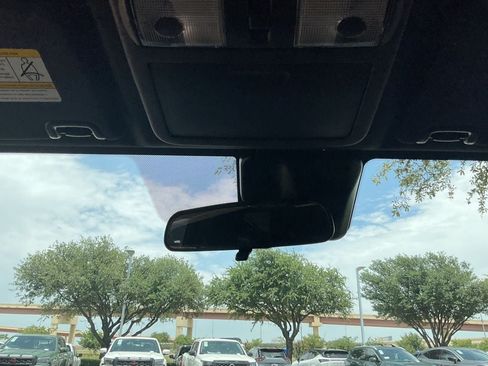 Used 2026 Nissan Frontier PRO-4X AWD/4WD image 19