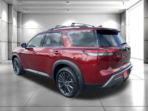 New 2026 Nissan Pathfinder SL w/ SL Premium Package AWD/4WD image 6