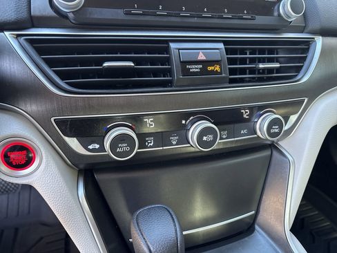 Used 2018 Honda Accord LX image 31