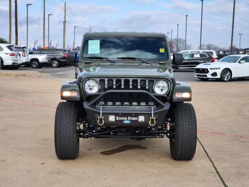 Used 2021 Jeep Gladiator Overland w/ Popular Equipment Package image 2