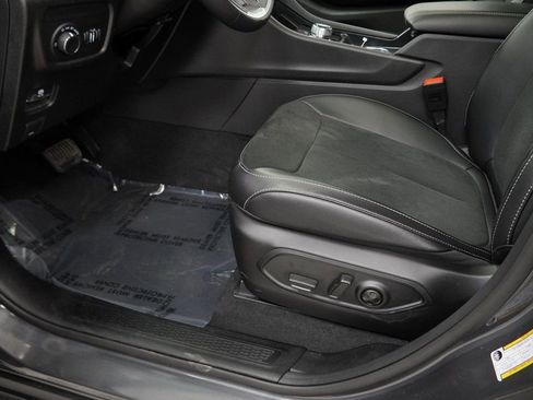 New 2026 Jeep Grand Cherokee Altitude image 28