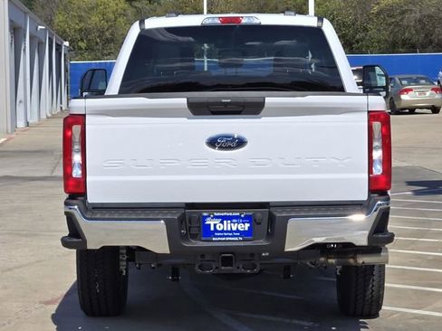 New 2026 Ford F250 XLT w/ FX4 Off-Road Package image 8