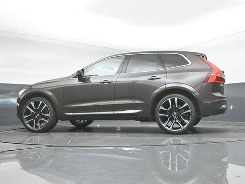 Used 2023 Volvo XC60 B5 Ultimate w/ Protection Package Premier image 41