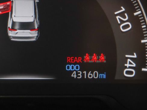 Used 2023 Toyota RAV4 LE AWD/4WD image 16