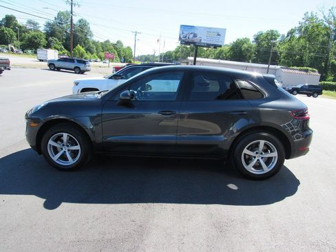 Used 2018 Porsche Macan AWD/4WD image 8
