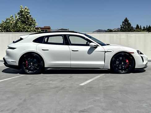 Certified 2024 Porsche Taycan GTS AWD/4WD image 10