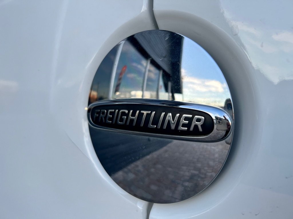 Used 2019 Freightliner Sprinter 2500 RWD image 38