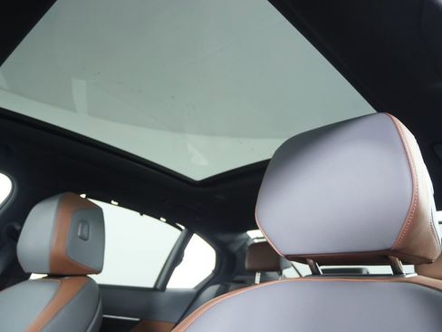 Used 2025 BMW i5 xDrive40 w/ Executive Package image 12