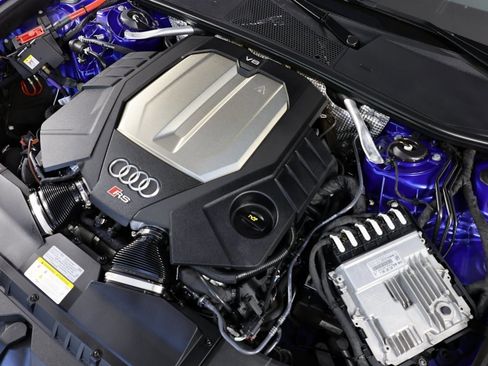 Used 2023 Audi RS 6 w/ Driver Assistance Package image 34