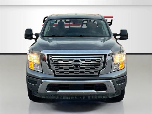 Used 2024 Nissan Titan SV w/ SV Convenience Package image 2