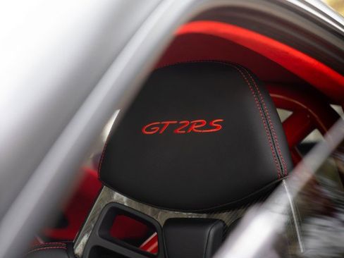 Used 2018 Porsche 911 GT2 RS RWD image 19