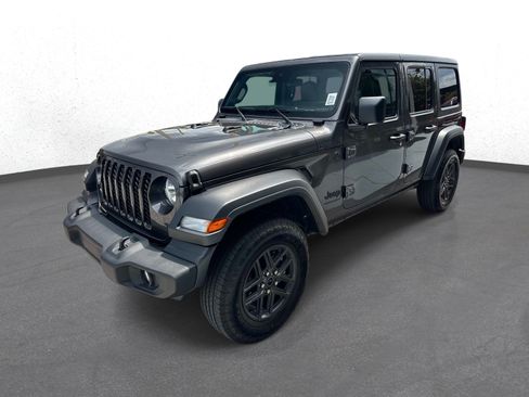 Used 2024 Jeep Wrangler Unlimited Sport AWD/4WD image 7