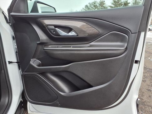 Certified 2022 GMC Terrain SLE w/ Driver Convenience Package image 12