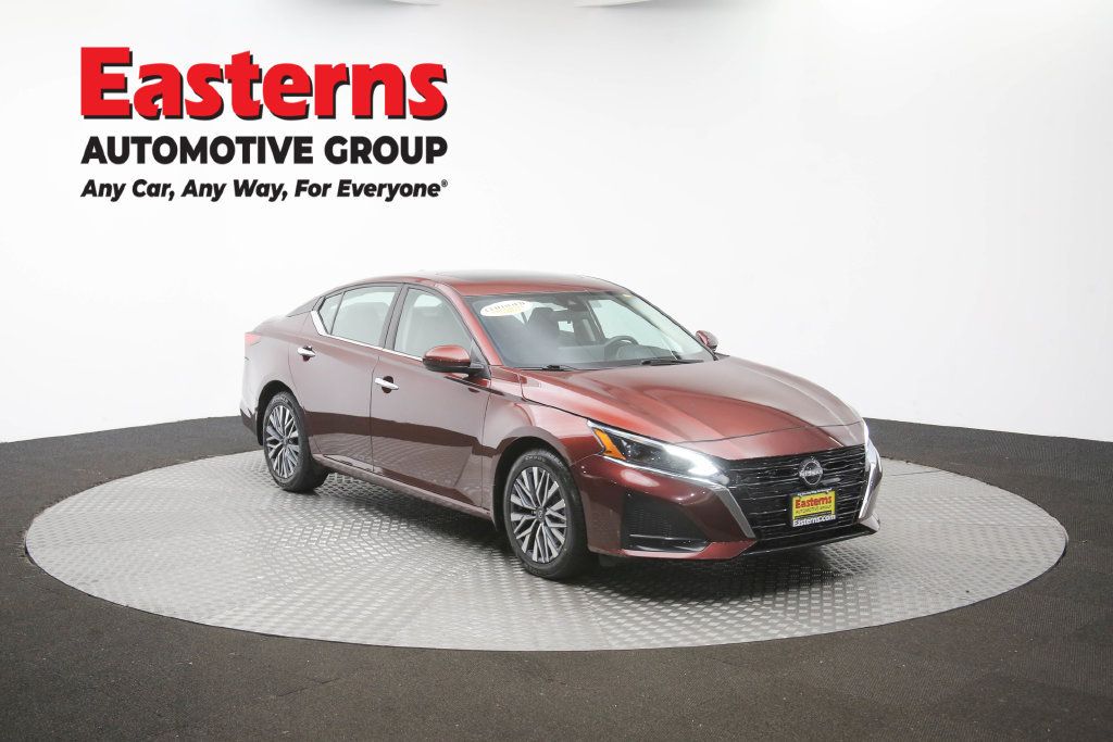 Used 2023 Nissan Altima 2.5 SV w/ SV Premium Package FWD image 55