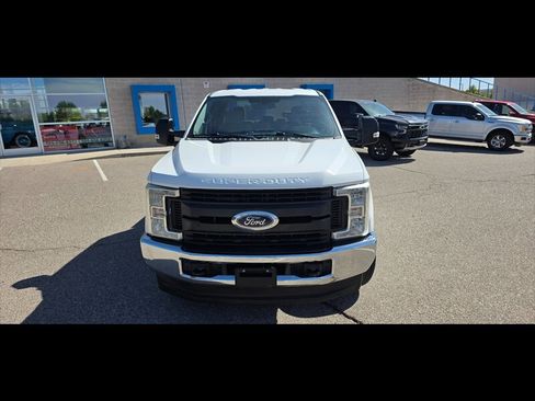Used 2018 Ford F250 XL w/ Power Equipment Group AWD/4WD image 4