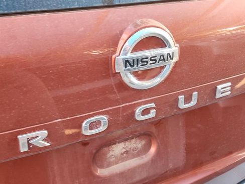 Used 2021 Nissan Rogue SL w/ Premium Package FWD image 10