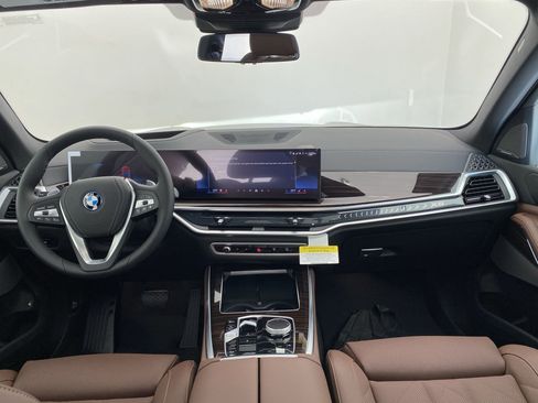 Used 2026 BMW X5 xDrive50e w/ Premium Package image 15